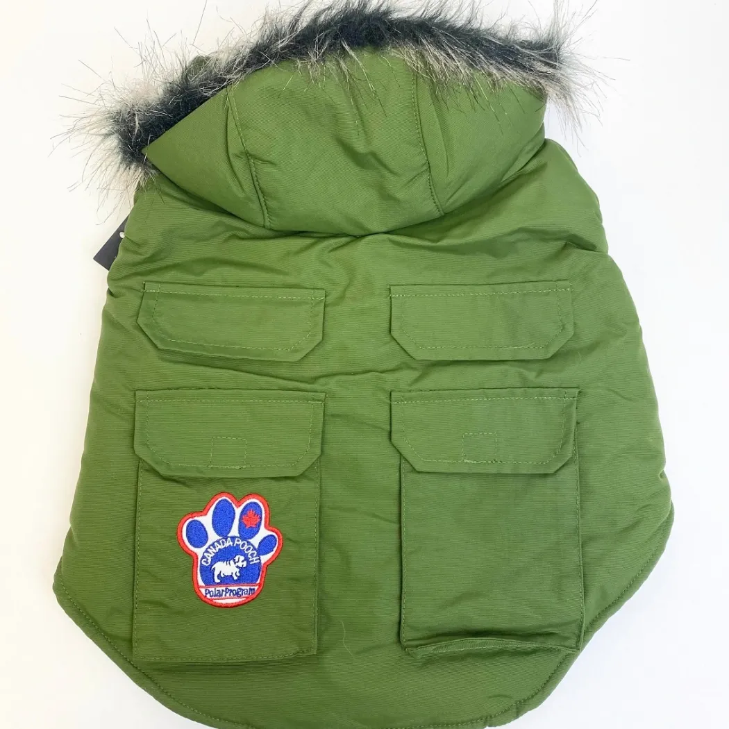 Canada Pooch Everest Explorer hundejakke Militærgrøn 66 cm nr 26