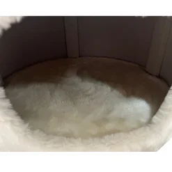 Kattens no 1 Rund hule med plys i beige Ø 50 cm med stor indgang